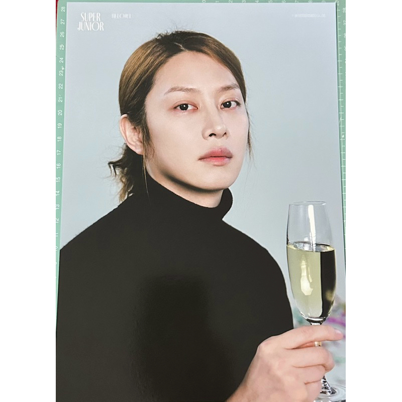SEASON’S GREETINGS 2023 - SUPER JUNIOR HEECHUL A4 photo & Postcard