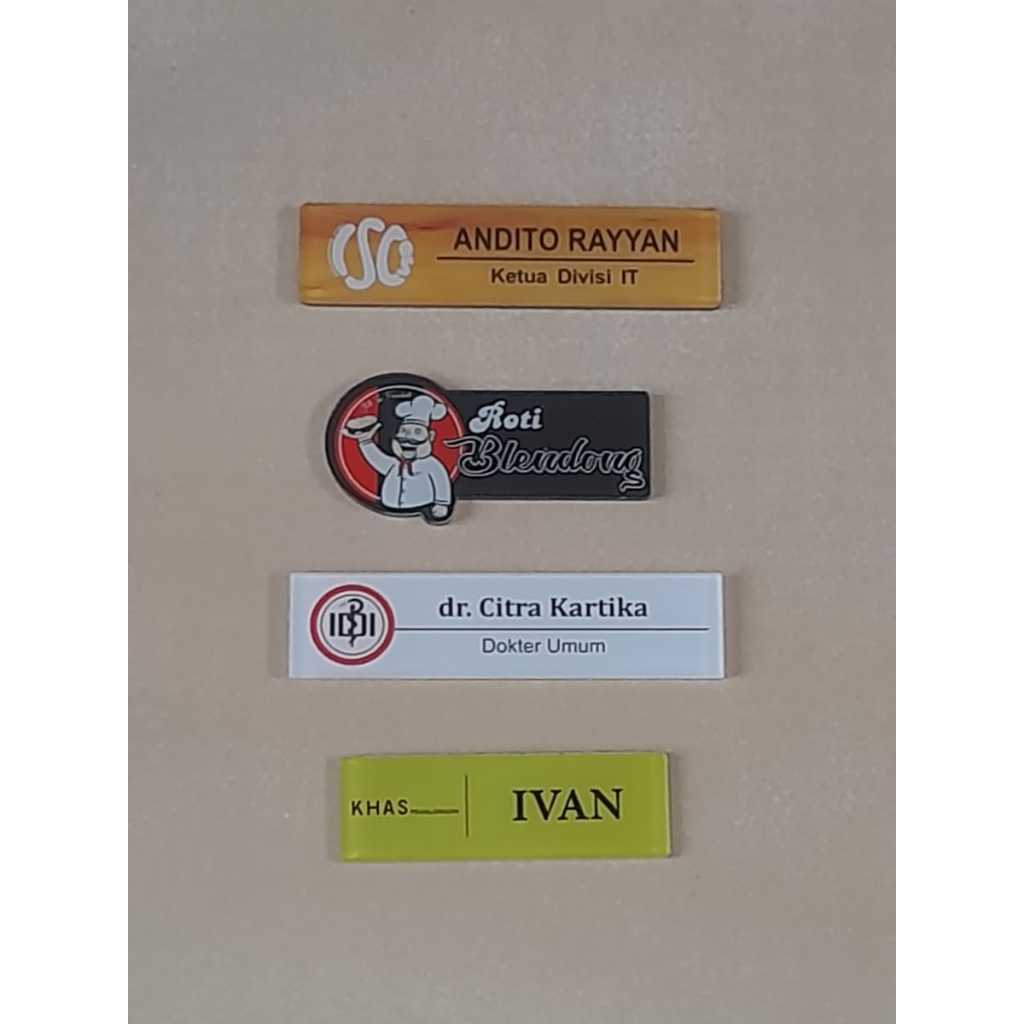 

Name Tag Akrilik Custom 2x8cm - Grafir Logo / Nama, Peniti / Magnet