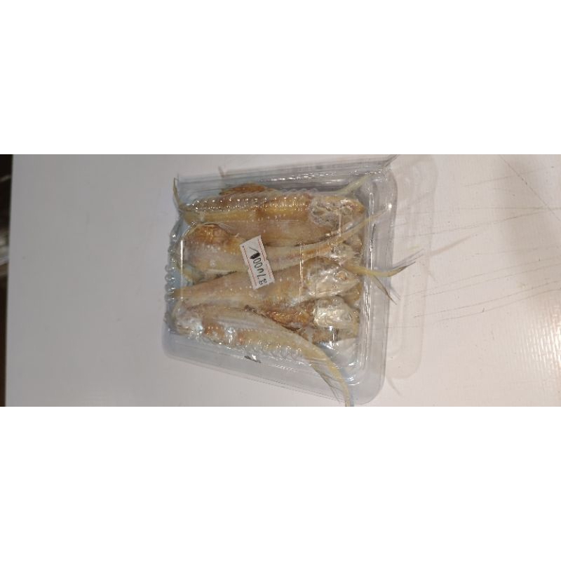 ikan asin bulu ayam (ikan dikeringkan) 100 gr