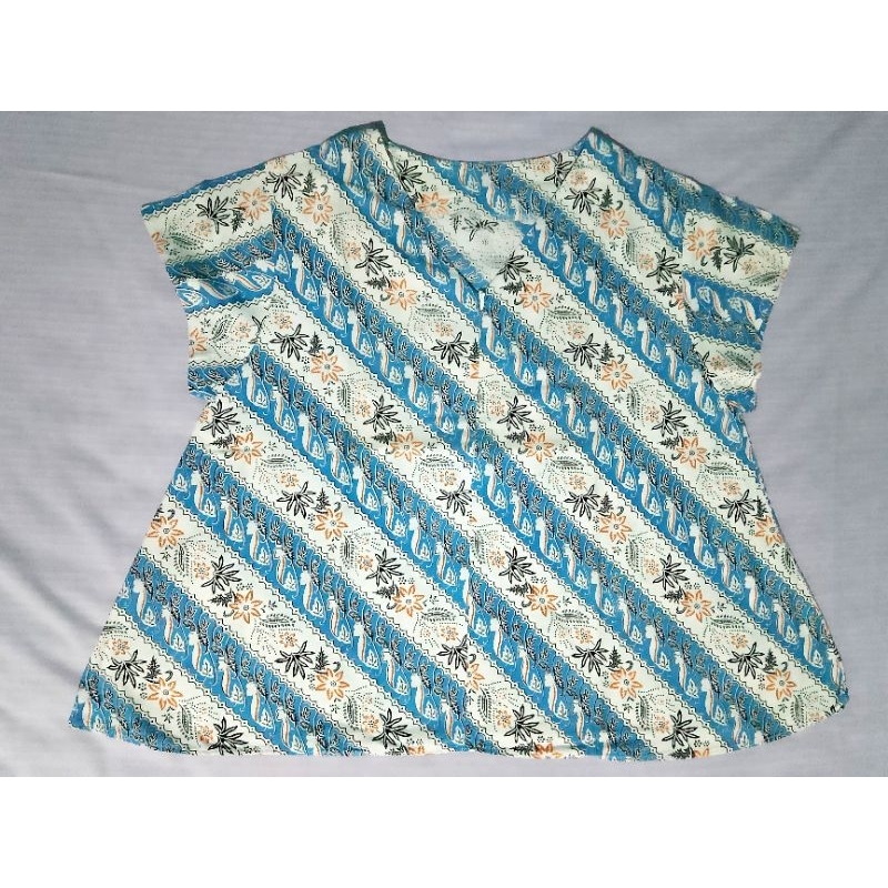 PRELOVED BATIK LENGAN PENDEK BIRU