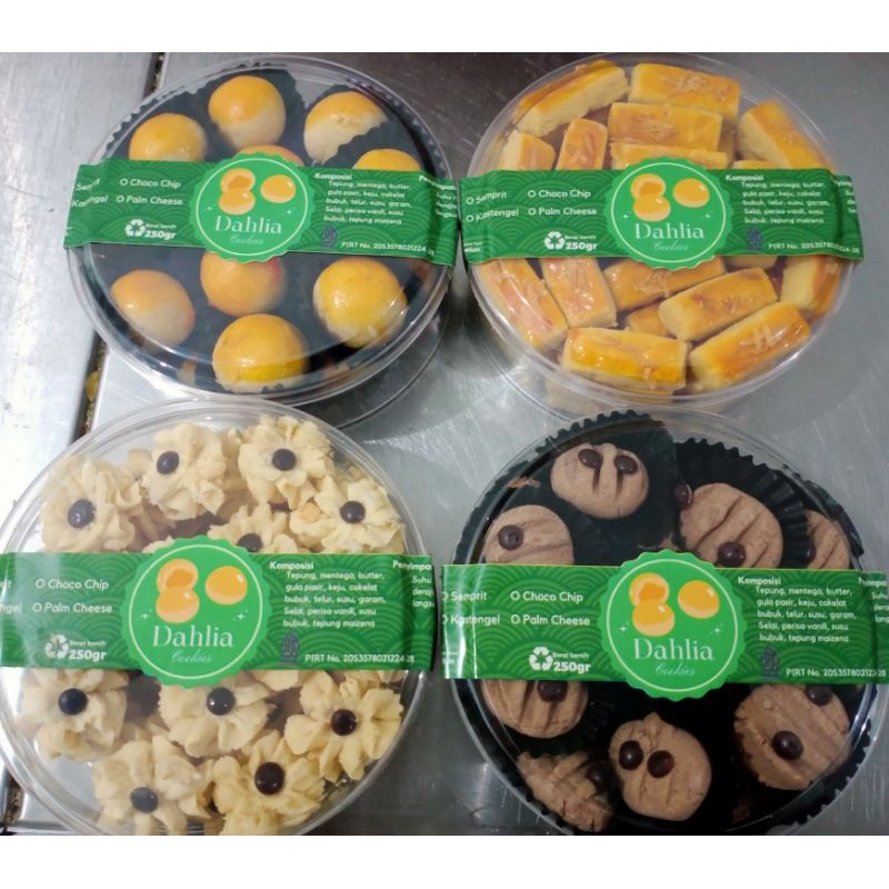 

Hampers Kue Kering isi 4 Toples
