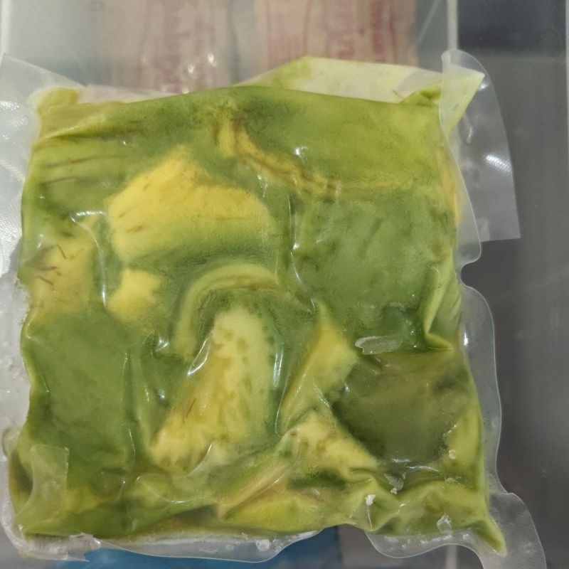 

alpukat kupas frozen beku 500 gr avocado avokad avokat
