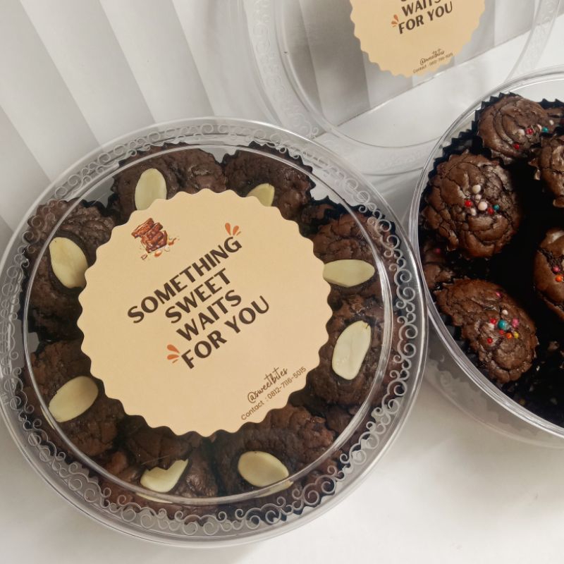 

Brownie Mini Toples 500gr Kue Kering Lebaran 2025