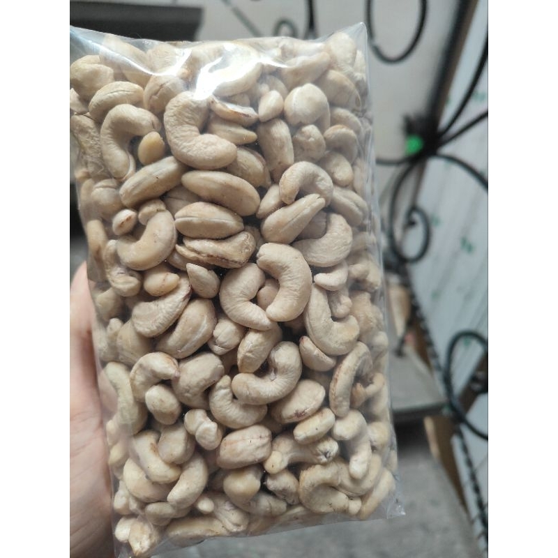 

KACANGMEDE MENTAH FRESH STANDAR (KACANGMEDE HABIS KUPAS BELUM DIJEMUR)