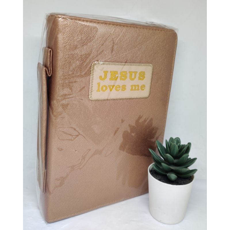 

SAMPUL ALKITAB BESAR KIDUNG JEMAAT JESUS LOVES ME