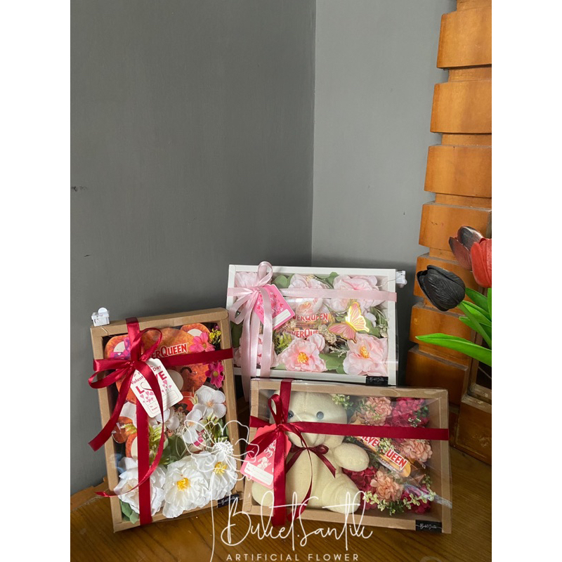 

Hampers Box coklat, Hampers Box valentine, Kado valentine, kado ulang tahun, Hampers Silverqueen