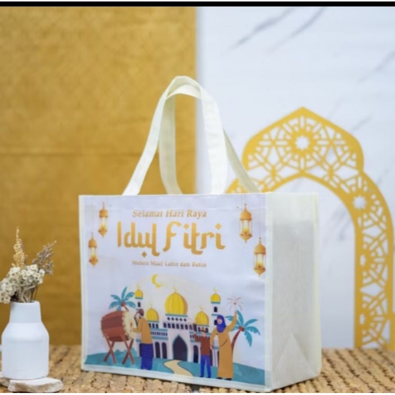 

Tas Goodie bag idul fitri uk 30cm x 25 cm x 14cm