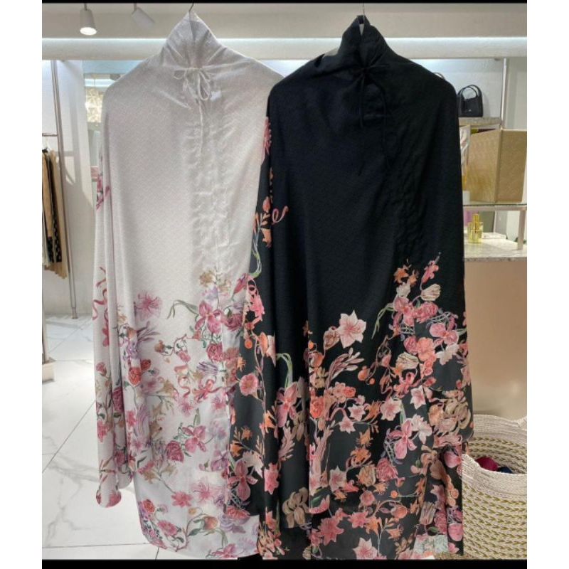 Farra Prayer robe Buttonscarves hitam
