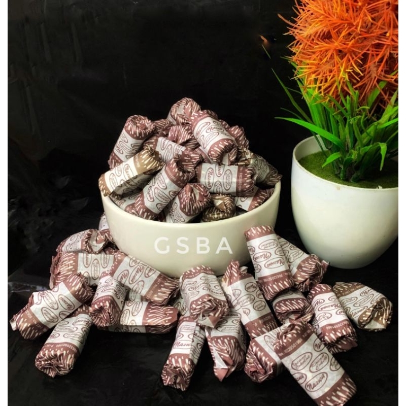 

DODOL GARUT SELIMUT BATIK KACANG COKLAT | MOCCA 500 GRAM