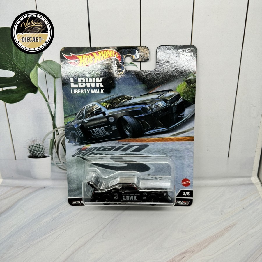 Hot wheels chase car nissan skyline lbwk