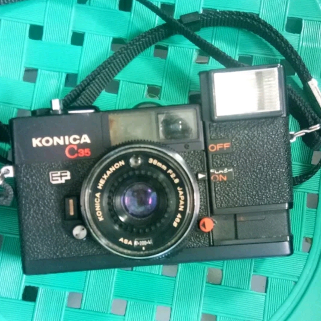 Kamera analog konica C35