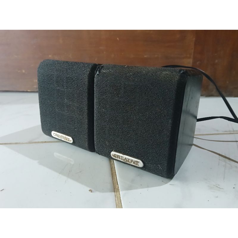 Sepasang Speaker Satelit Creative