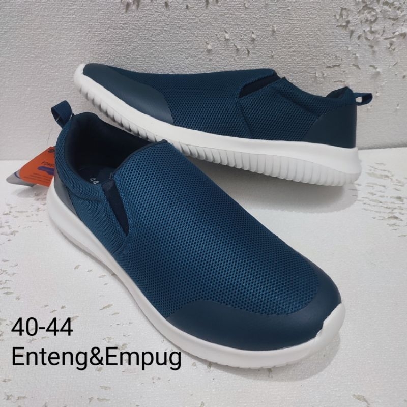 SEPATU SLIP ON PRIA MERK NEVADA MATAHARI
