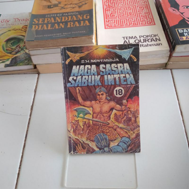 s. h. mintardja naga sasra sabuk inten 18