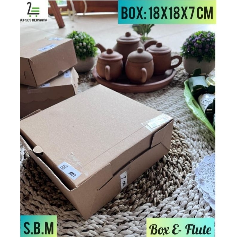 

Box 18x18x7cm-E-Flute /Dus Nasi/Kardus kue/Hampers