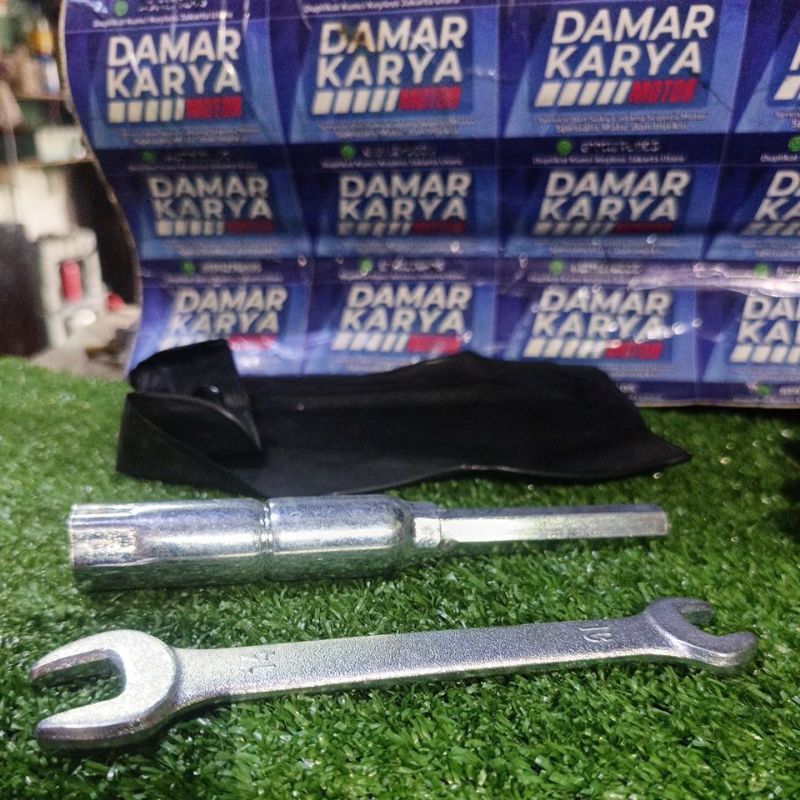 TOOL KIT KUNCI BUSI PCX 150 / 160 VARIO 160 ORIGINAL