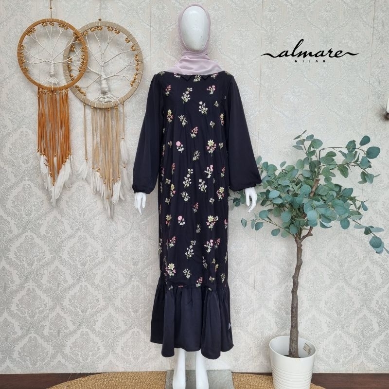 Gamis Arsyakila Hitam Tile