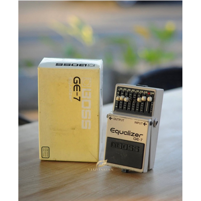 efek gitar stompbox BOSS equalizer Ge-7