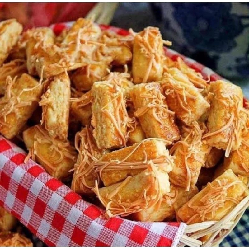 

Kue Kastengel Keju Isi 500 gram (1/2 kg per Toples) Kue Lebaran /Cemilan Keluarga