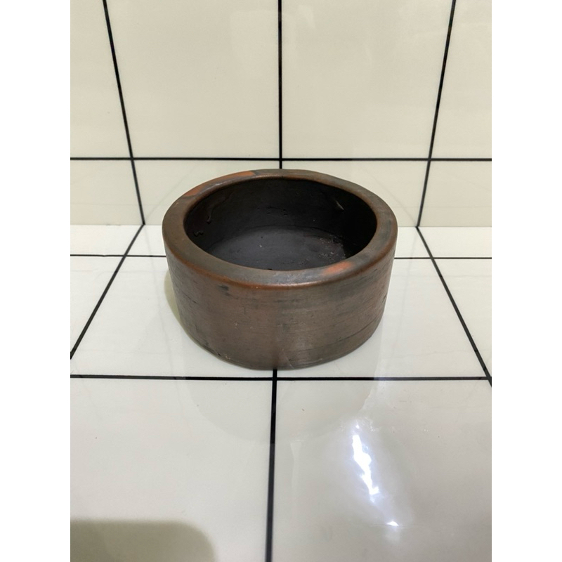 Gerabah Tempat makan kelinci/kucing /Cuwo Diameter 12Cm