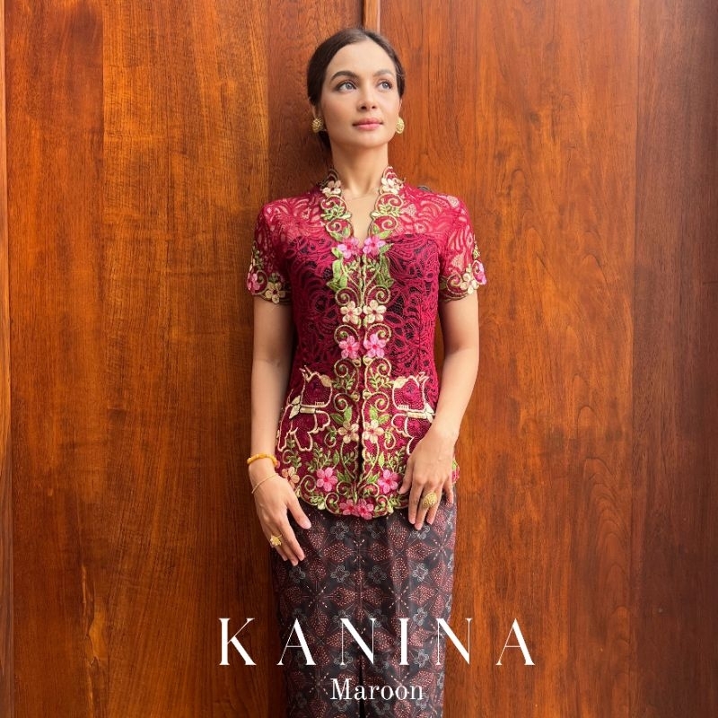 Atasan Kebaya Encim Lengan Pendek Brokat Bordir Kanina