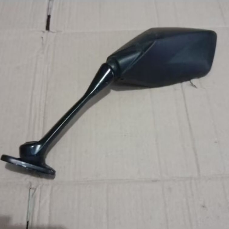 kaca spion kiri cbr150r cbr 150r K45g original