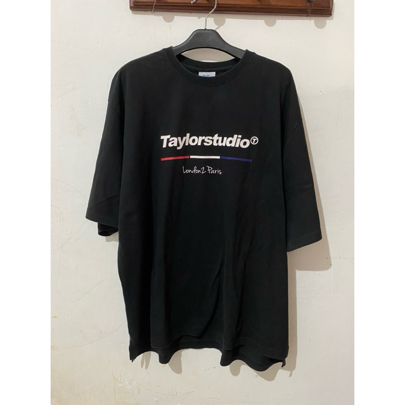Tailor Studio london 2 paris edition t shirt hitam black