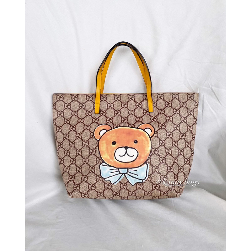 Gucci teddy bear tote x Kai EXO
