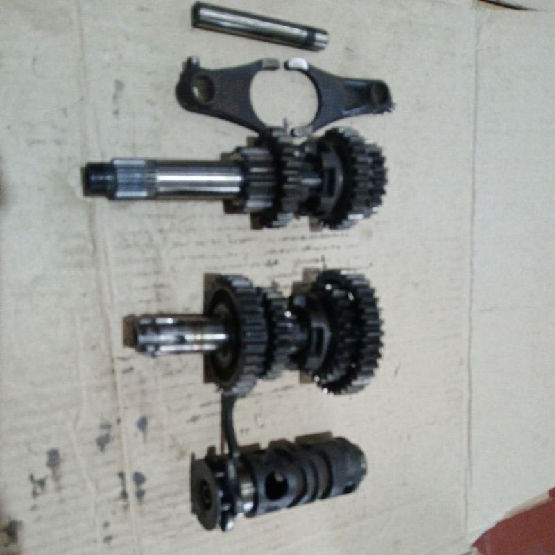 Gigi rasio kharisma/supra125