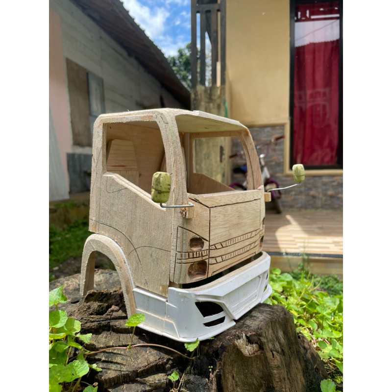 kabin truk giga skala 12/kabin truk oleng/kabin miniatur truk