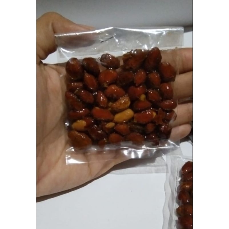 

1pak isi 10pcs kacang petis pedes manis|kacang pedes manis|cemilan petis kacang|kacang pedas balado.