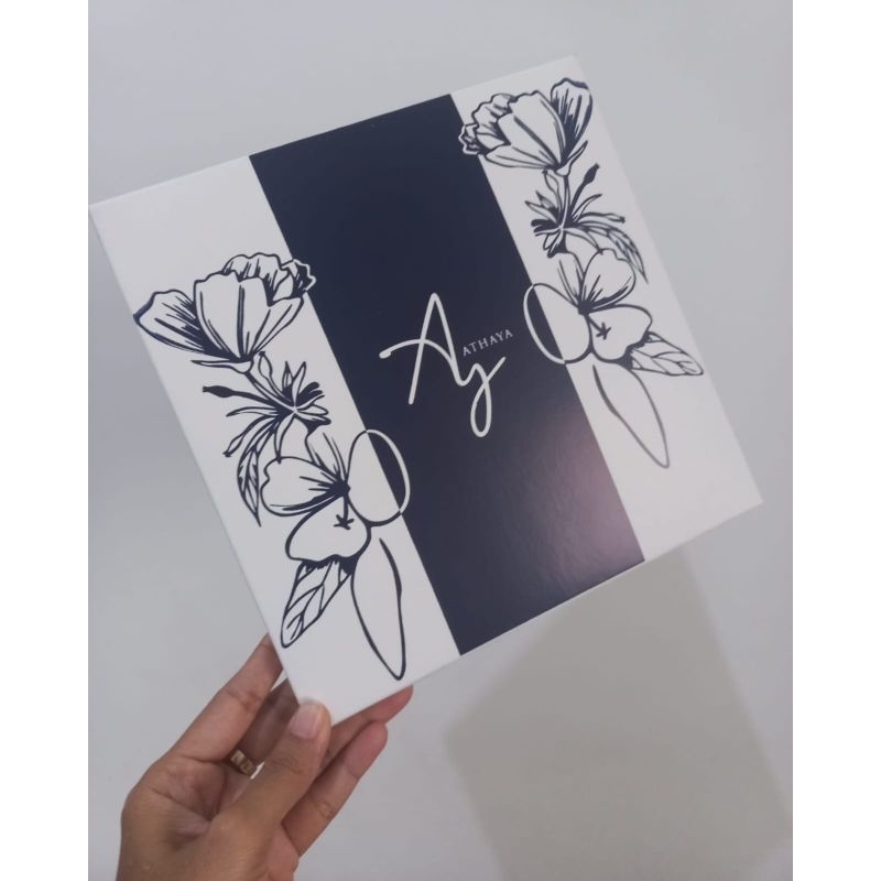 

Gift Box - Box Hampers hijab Lebaran - Gift Box Athaya