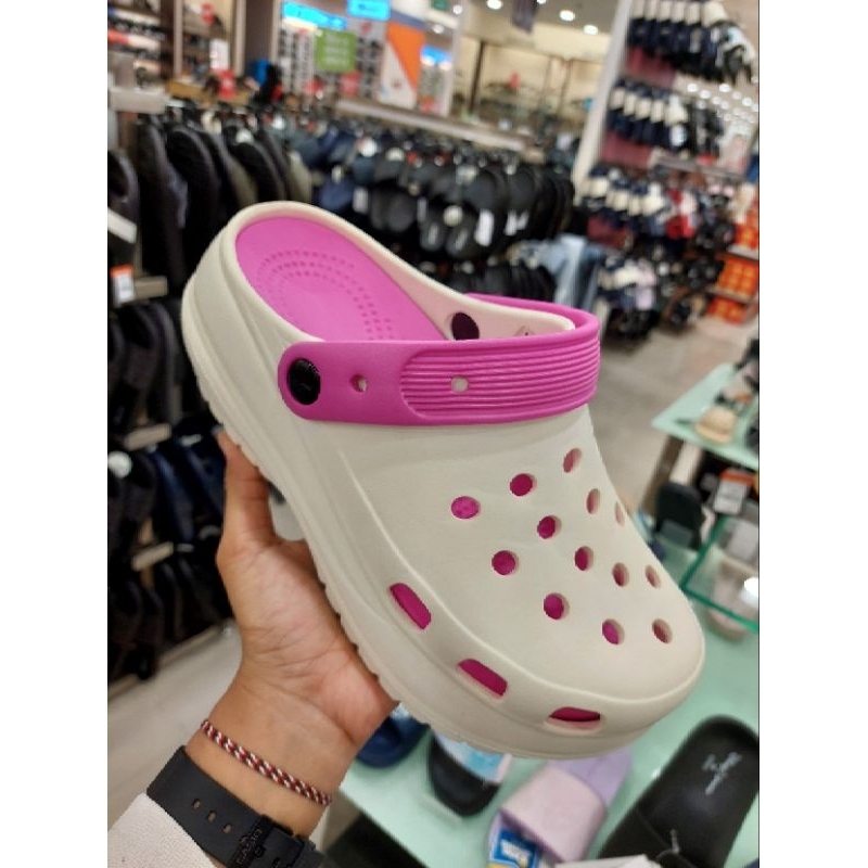 Sandal lucu Crocs Pylon by Nevada super rinagn empuk size 36-40
