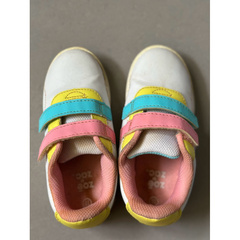 Preloved Sepatu Anak Zoe & Zac