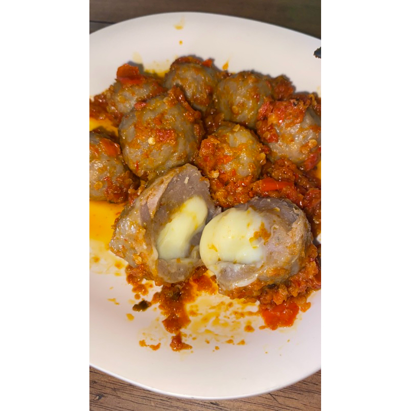 

PENTOL KEJU LAVA( Mix 3 pentol keju, 4 pentol halus + Sambal)by Bakso Hadirin