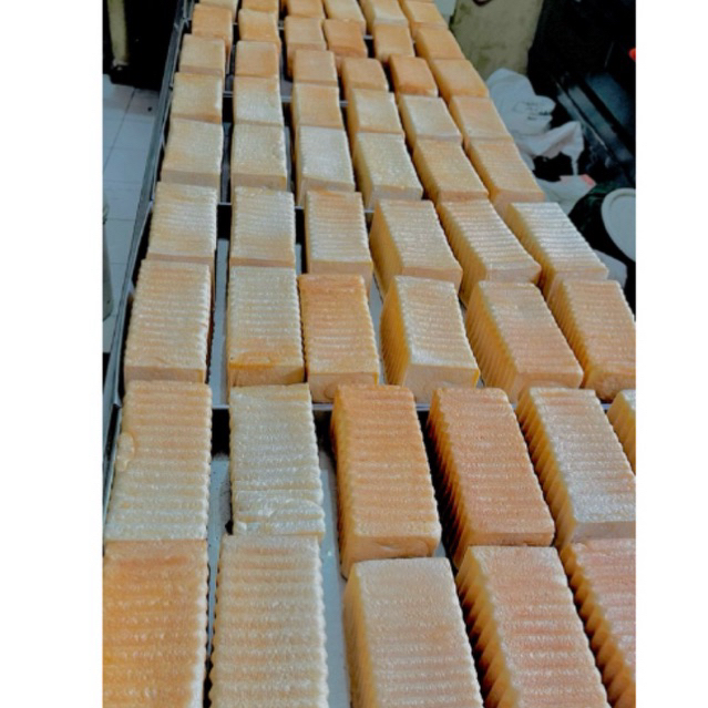 

roti tawar bandung 19x9x8 cm