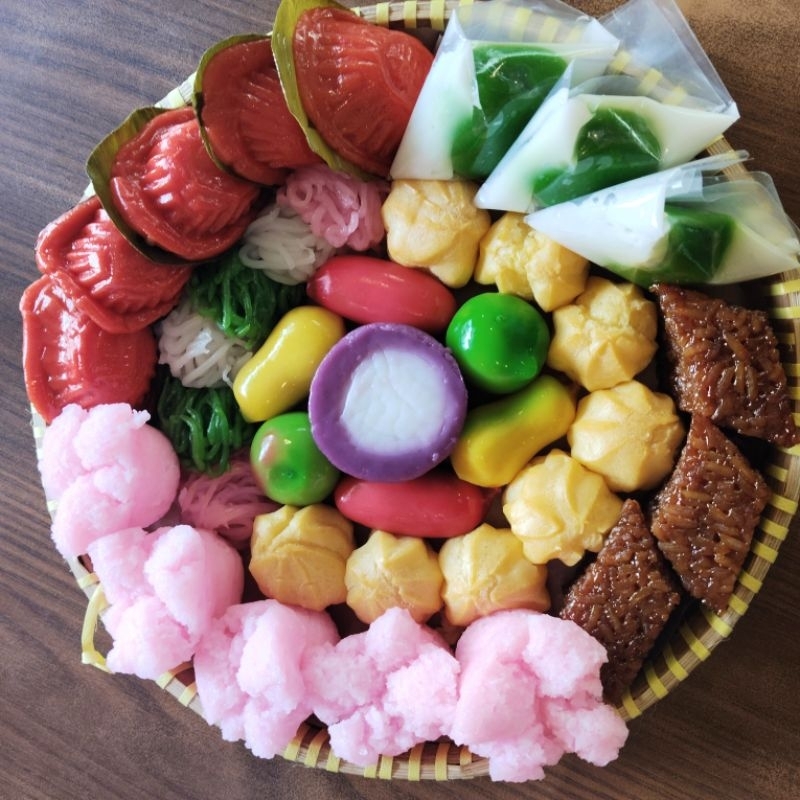 

KUE TAMPAH UNYIL ISI 35PC KUE SESUAI GAMBAR