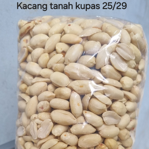 

Kacang Tanah Kupas Mentah Berat 500g - 1kg