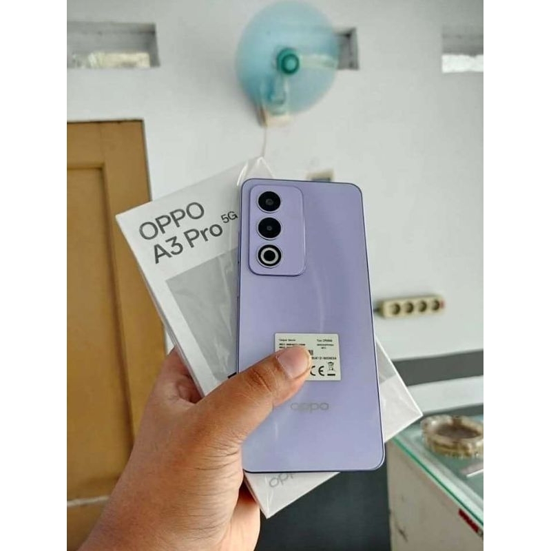 Oppo a3pro 5g 8/256 sekend likenew