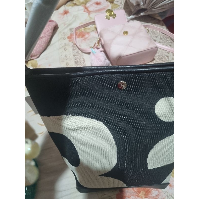 Tas Tangan Wanita Hitam Putih