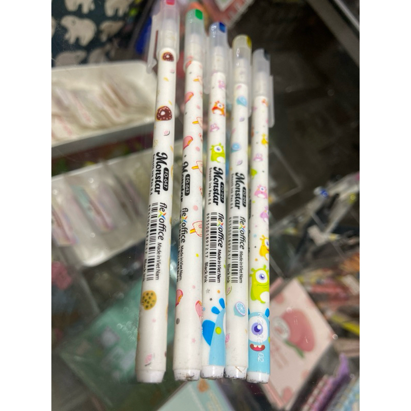 

BOLPOIN/PULPEN GEL MONSTAR