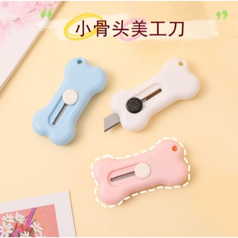 

SN Cutter Mini Motif Awan / Bone Papprer Cut Mini Karakter Lucu Pisau Cutter Awan / PISAU Kater Mini