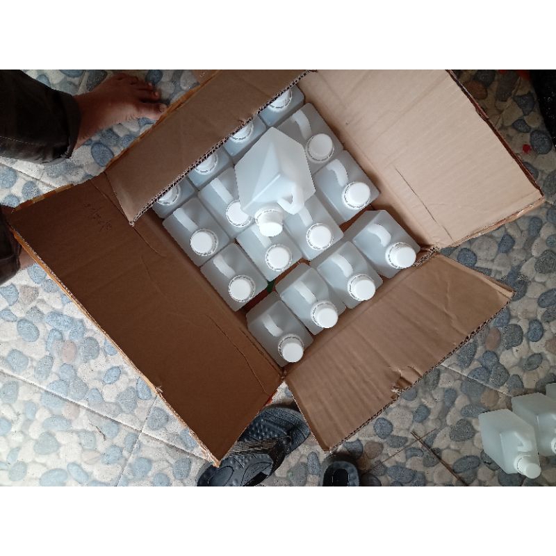 

minyak sc 500 ml. setengah liter