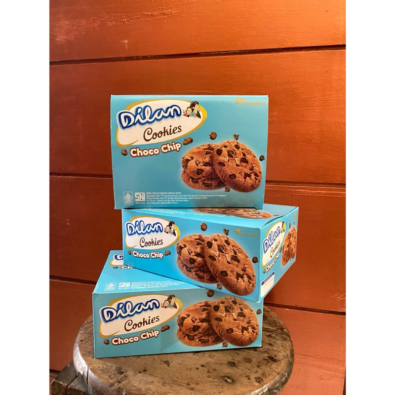 

Dilan cookies choco chip 1box isi 23pcs