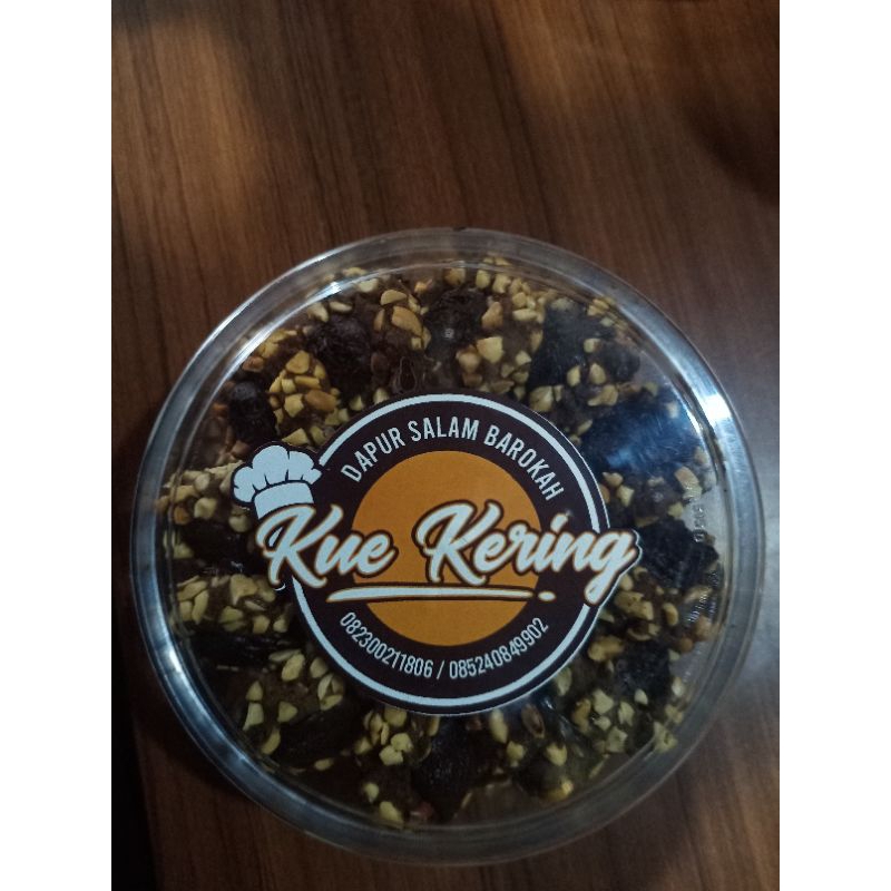 

kue kering peanut choco