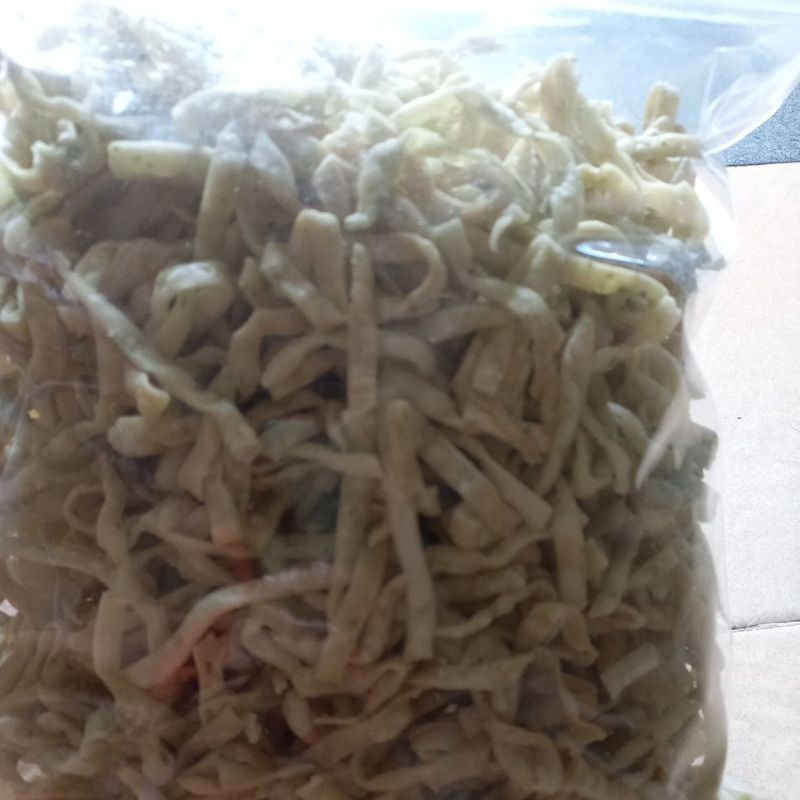 

Stik Bawang Renyah dan Gurih