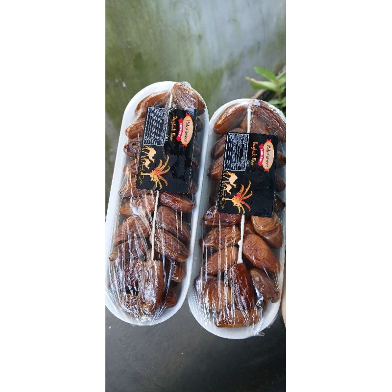 

Kurma Palm Sweet 250gram / Kurma Sampan / Kurma Tunisia