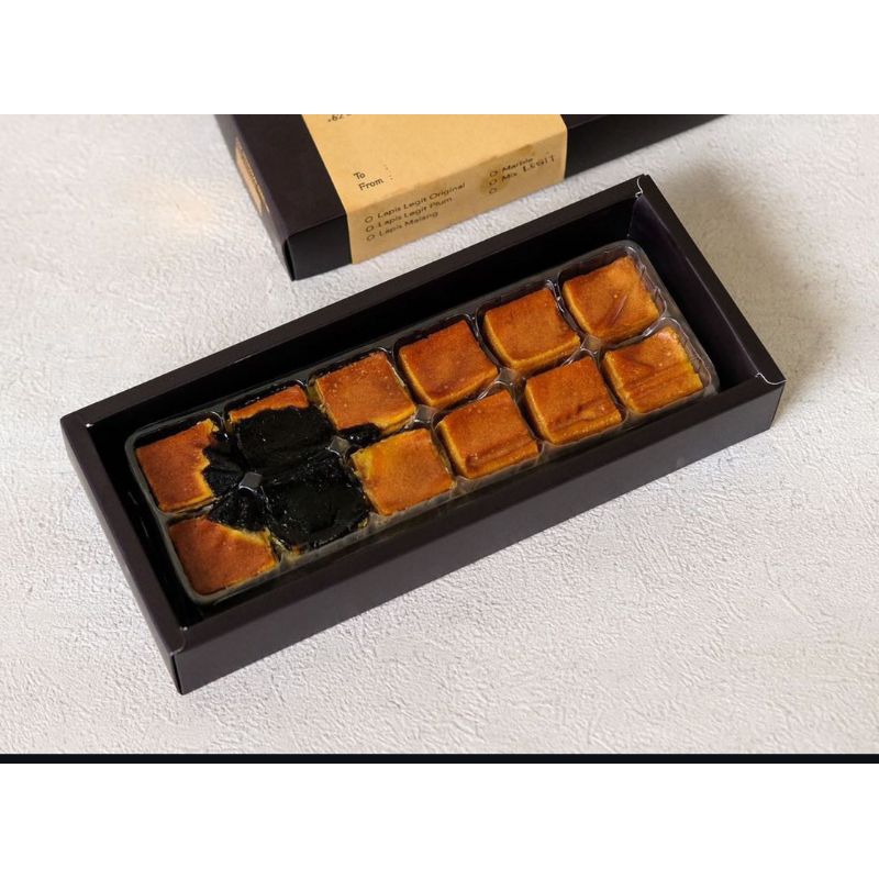 

Lapis Legit Mix Premium Small - 12 Bites Box