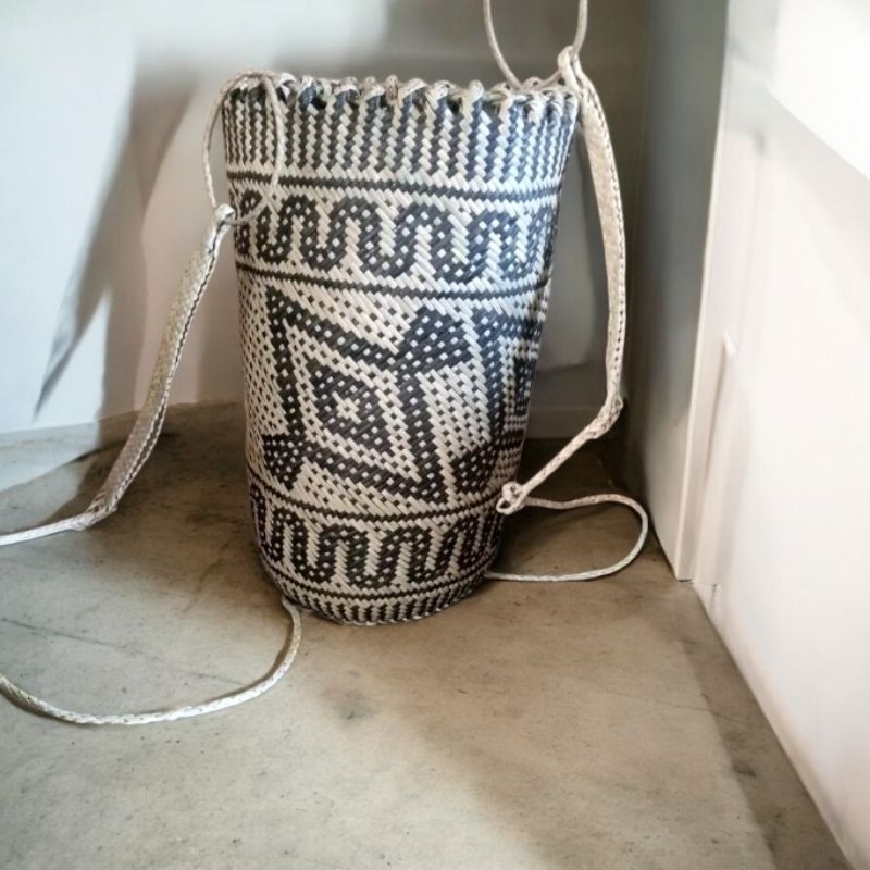 Tas Anjat Rotan Ransel  Tas Ransel Pria & Wanita Handmade Tutup Kain Furing Etnik