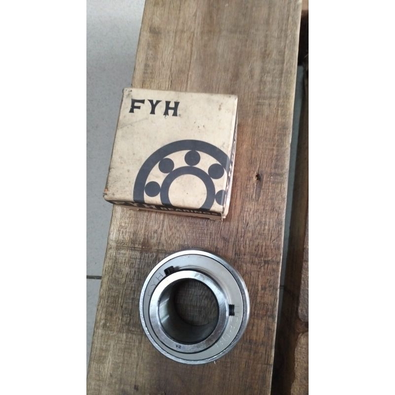Bearing insert uc 208 & 211 merk FYH